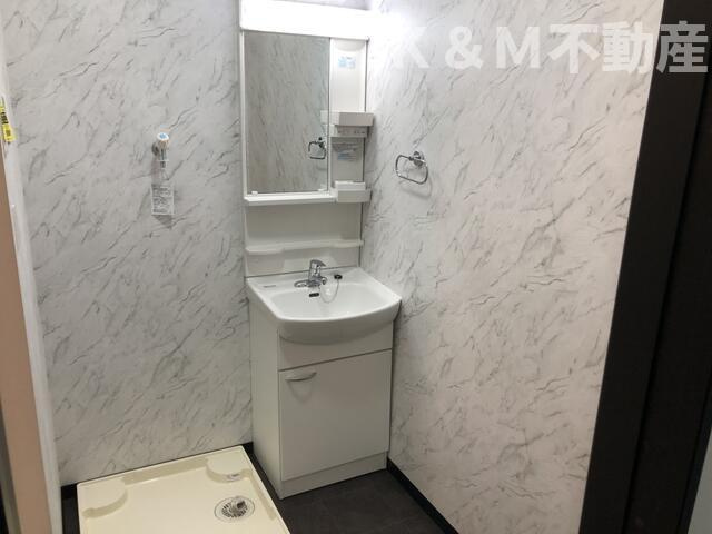 ローラン　ハイツ．の洗面所|使いやすい洗面所です