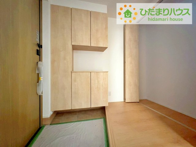 日立市東金沢町1丁目　新築戸建　1号棟の玄関|丁度良い靴箱のサイズ♪これだけあれば家族全員の靴がしまえてスッキリ(^O^)