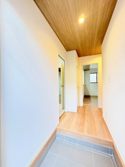 【玄関】 | 狭山市入間川　新築分譲　西武新宿線『狭山市駅』バス9分　【富士見小学区】