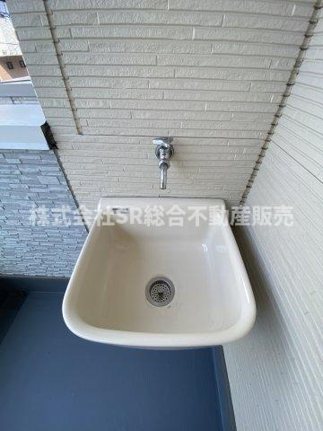 花園西町1丁目中古戸建の設備|2Fバルコニーにはあると便利なスロップシンクがあります！