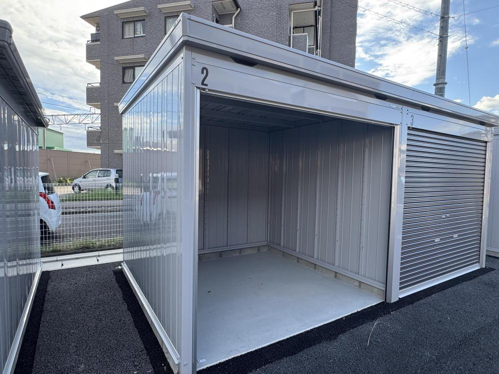 山町ガレージの外観