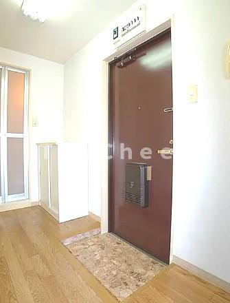 サーバンMの玄関