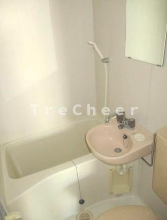 サーバンMの浴室