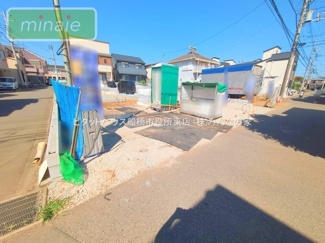 【外観】 | 並列2台駐車可　パントリー　船橋市夏見6　全3棟　1号棟 | 販売現地