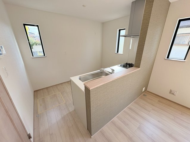 角地で陽当り・通風良好　広々4LDK　春日台9丁目　全2棟　B号棟のその他