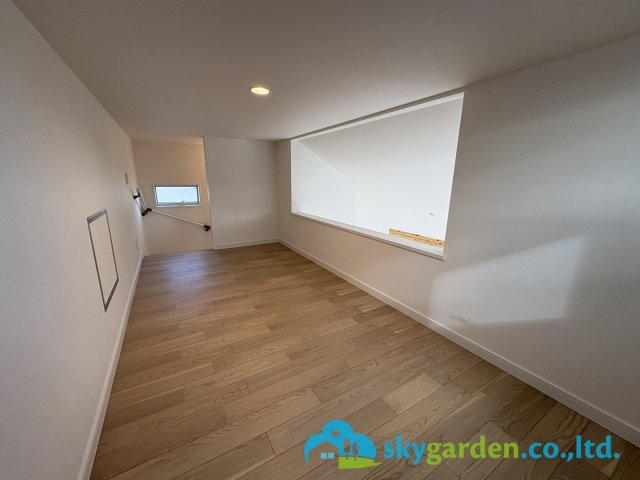 茅ヶ崎市香川5丁目　新築戸建　全11棟6号棟の内装|階段で昇降できるロフトがあります