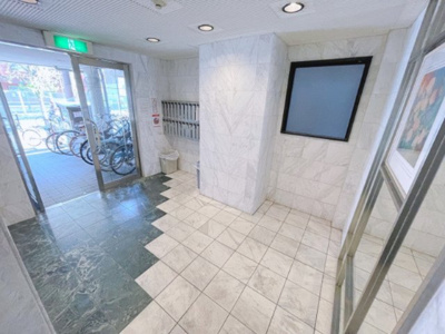 【ロビー】 | ベルエトワールＫ | 清潔なロビーです