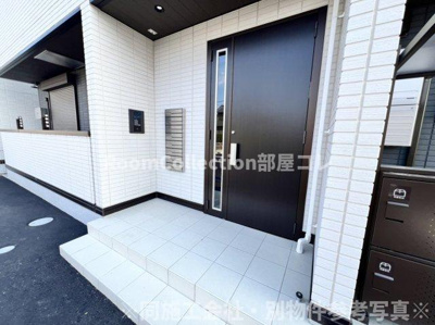 【エントランス】 | セレスティア岐南　East