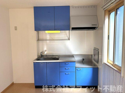 【キッチン】 | メルベーユプレイス | 吊戸棚付き