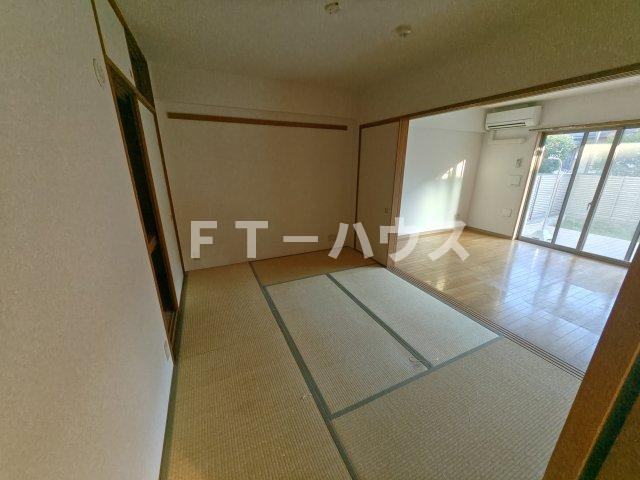 ラ・フォレ23の和室