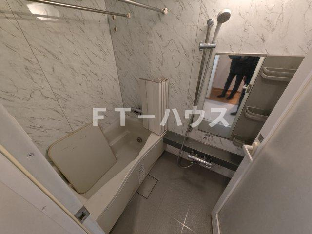 ラ・フォレ23の浴室