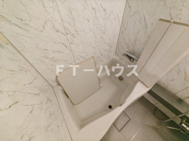 ラ・フォレ23の浴室