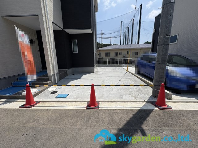 茅ヶ崎市香川5丁目　新築戸建　全11棟7号棟の駐車場|カースペース＆駐輪スペース