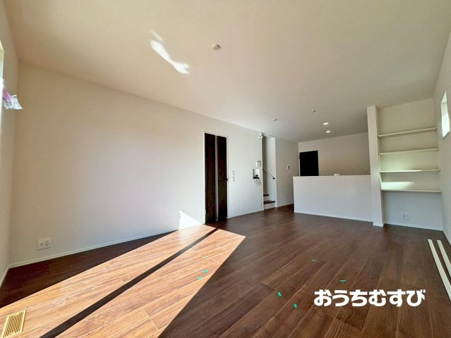 春日井市押沢台３丁目第1期(全2棟)の居間・リビング