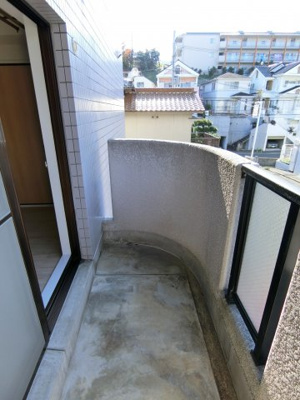【バルコニー】 | プルミエール春日丘