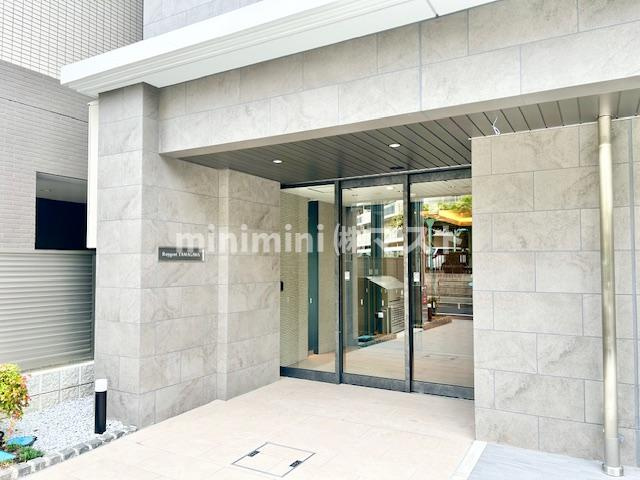 ロイジェント玉川のエントランス