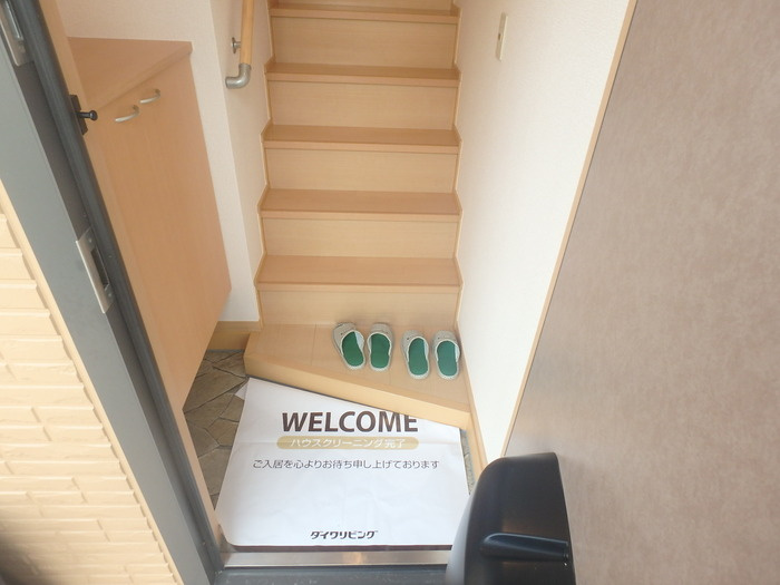 千富館　西館の玄関