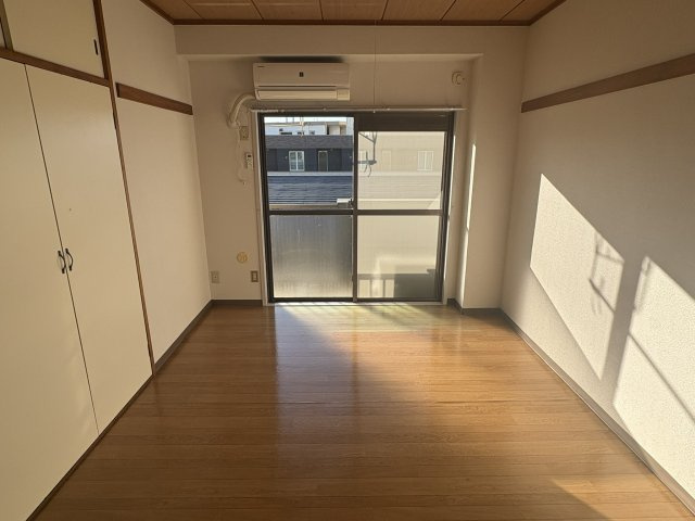 ＫＴＤ東福生の居間・リビング