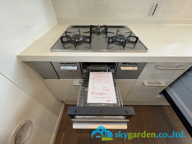 茅ヶ崎市香川5丁目　新築戸建　全11棟8号棟のキッチン|ガスコンロ　グリル