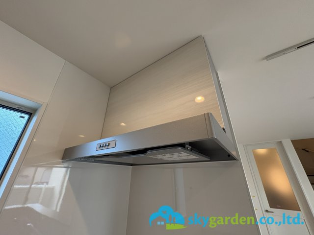 茅ヶ崎市香川5丁目　新築戸建　全11棟8号棟のキッチン|キッチン換気扇