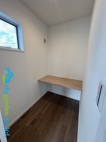 茅ヶ崎市香川5丁目　新築戸建　全11棟8号棟のその他|書斎・ワークスペースに最適