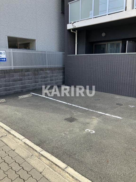 エルシオンの駐車場