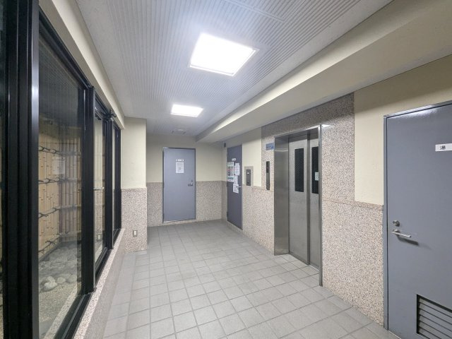 パロス築地のエントランス