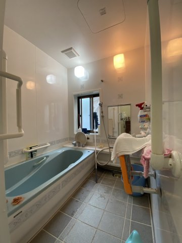 呉市東塩屋町152戸建ての浴室