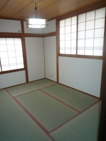 【和室】 | 枚方市香里ケ丘１１丁目【中古戸建て】 | 6帖和室