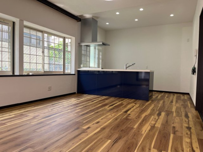 【居間・リビング】 | 枚方市香里ケ丘１１丁目【中古戸建て】