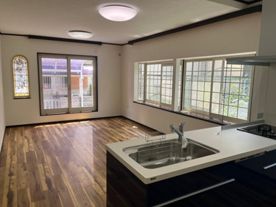 【居間・リビング】 | 枚方市香里ケ丘１１丁目【中古戸建て】