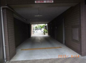 【駐車場】