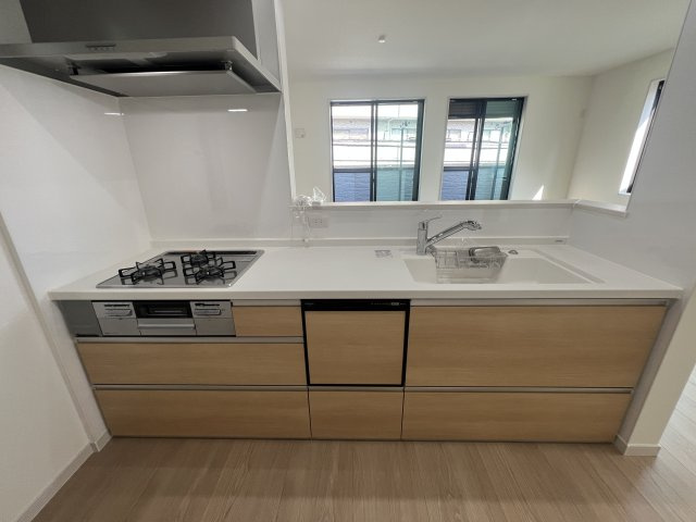 見た目より、中身を磨け！言われなくても分かってるわ！な、美人物件【鶴見区北寺尾７丁目】新築戸建のキッチン|キッチンでお料理をお楽しみください