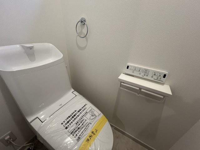 外観見た目も大事です！【鶴見区北寺尾7丁目】新築戸建のトイレ|トイレもきれいです