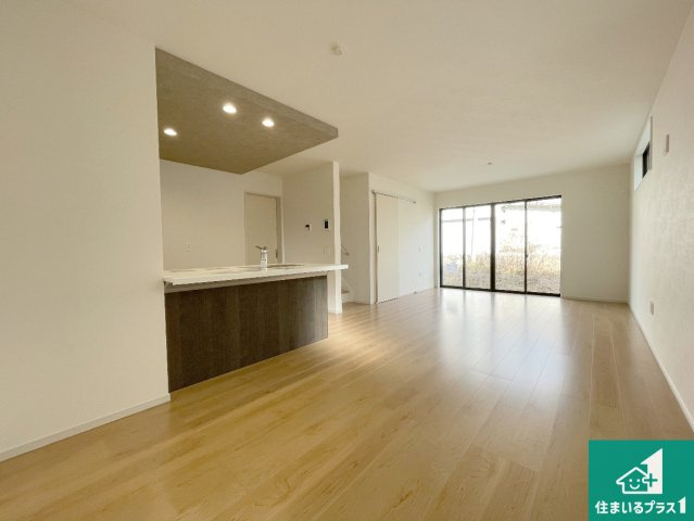 柏原市大県　第2期　新築一戸建ての前面道路含む現地写真|周辺は落ち着いた街並みの住宅地！子育てがしやすい住環境です！まだ未完成ですが、現地でしかわからない事もございます。是非一度ご覧ください。