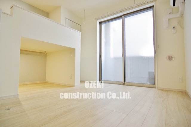 KEIAI　RESIDENCE　北越谷の居間・リビング