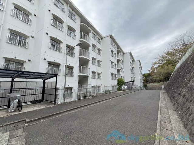 エクレール二宮 B棟の外観