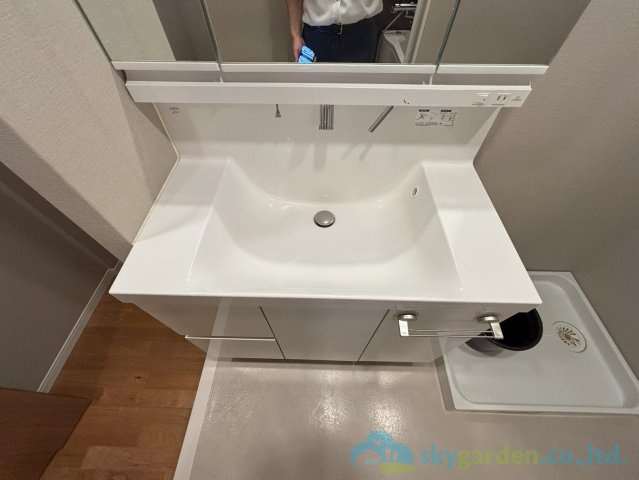 エクレール二宮 B棟の独立洗面台