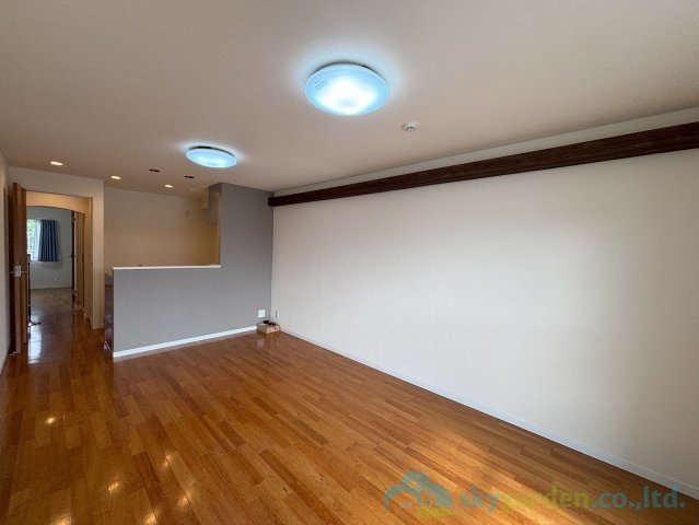 エクレール二宮 B棟の居間・リビング