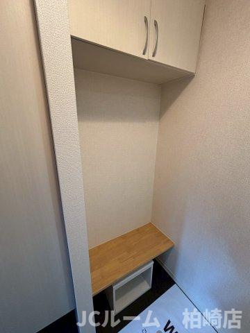 柏崎市東本町３丁目のアパートの収納