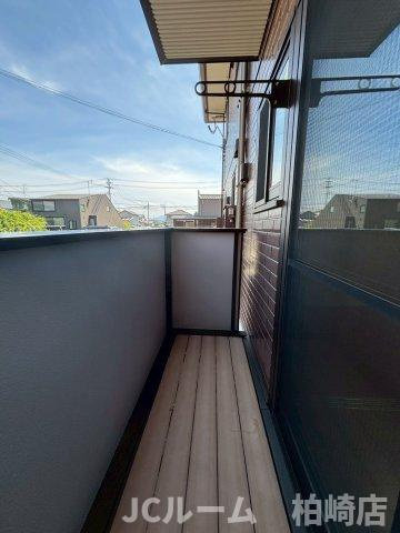 柏崎市東本町３丁目のアパートのバルコニー