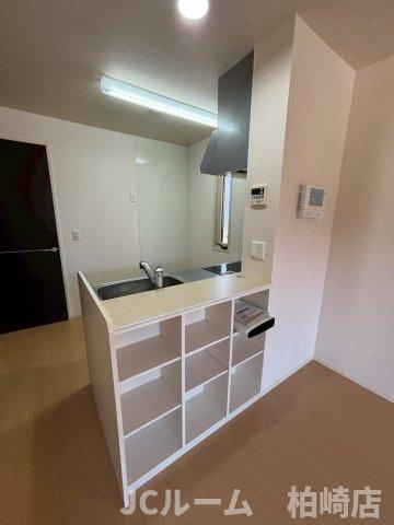 柏崎市東本町３丁目のアパートのキッチン