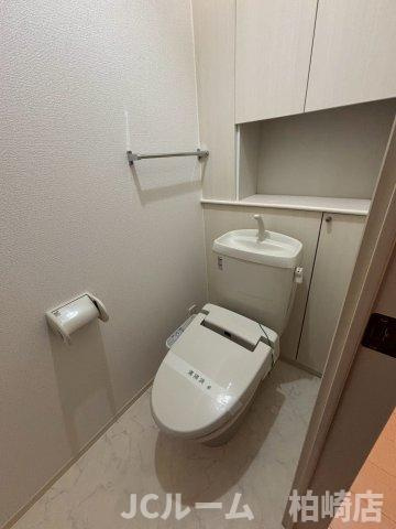 柏崎市東本町３丁目のアパートのトイレ