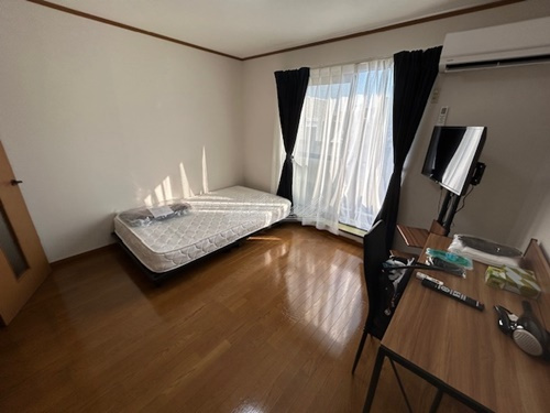 ベッド、机椅子、テレビ等リブマックス仕様の家具家電付き 