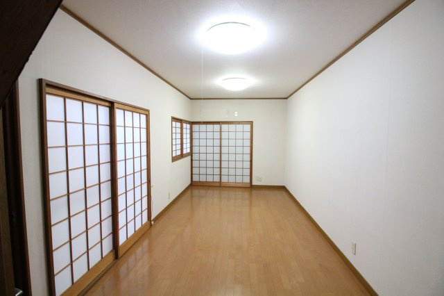 田寺4丁目一戸建の居間・リビング