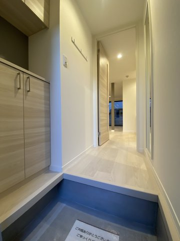 フレグランス奥沢の玄関|※工事中の写真