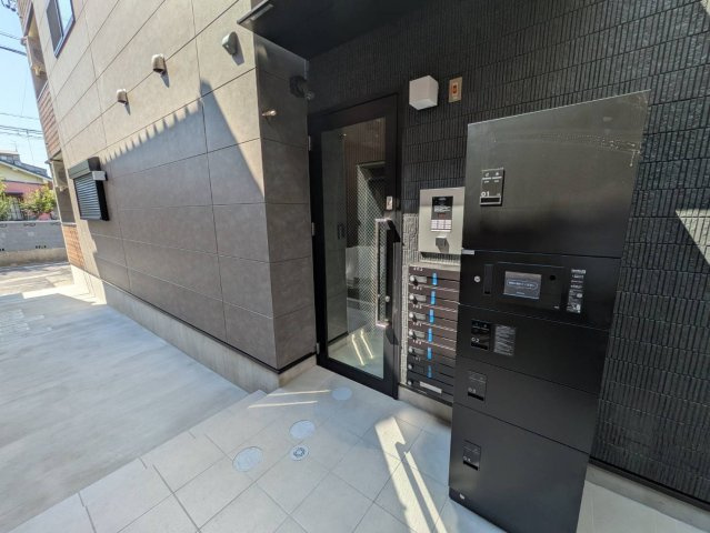 ハーモニーテラス元柴田東町のエントランス