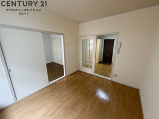 レオパレスNAKAJIMAの洋室