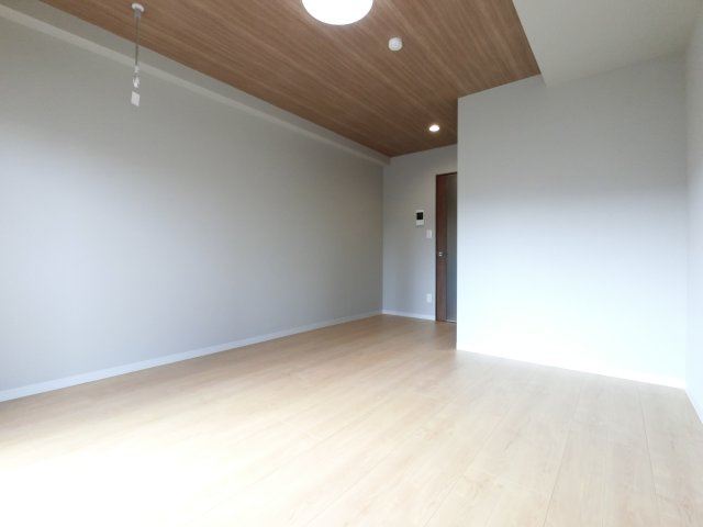PETALS新宿の居間・リビング
