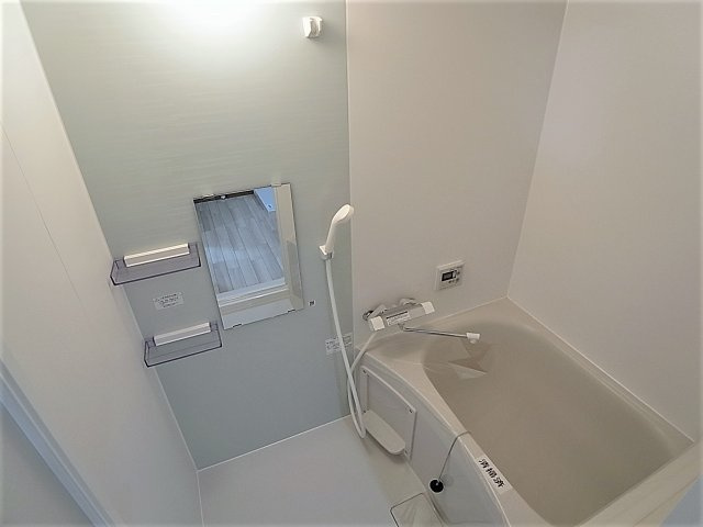 神戸市兵庫区下三条町の賃貸マンションの浴室|浴室もとても綺麗に改装されています